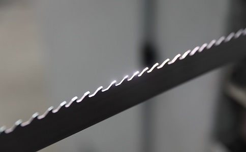 铜梁双金属带锯条产生切削噪音的原因具体有哪些？